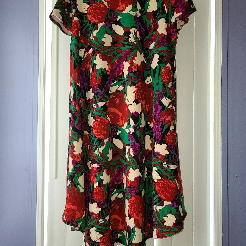 Lularoe Floral Carly - Dress with short sleeves